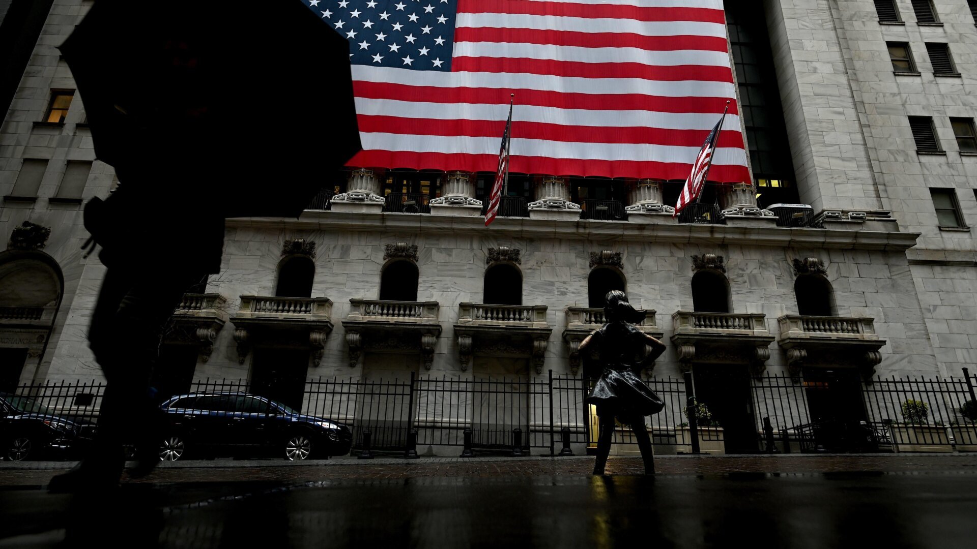 Autonomous AI Could Wreak Havoc on Stock Market, Bank of England Warns