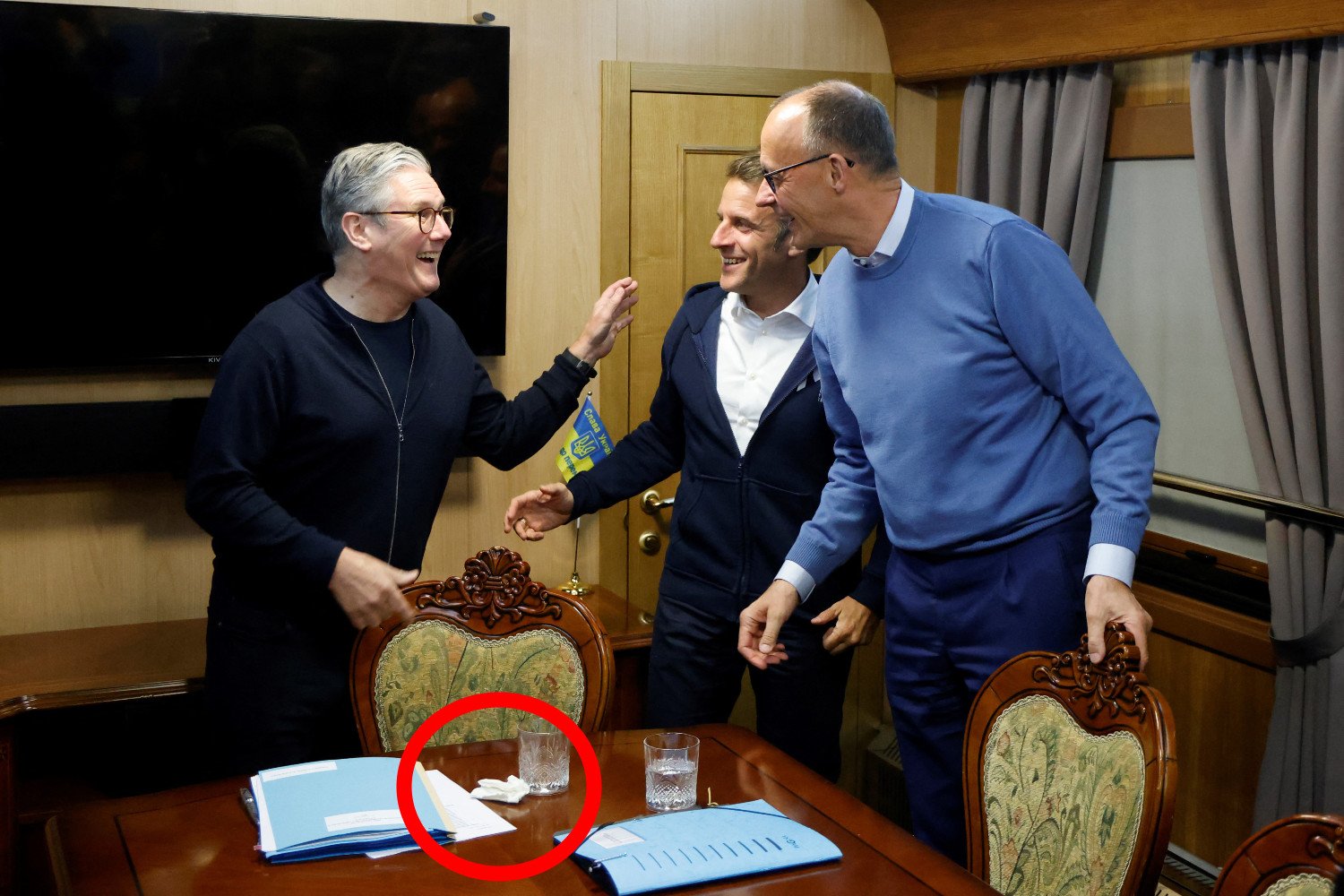 Alex Jones Shares Fake Photo of Pro-Ukraine Leaders With ‘Cocaine’ on Train