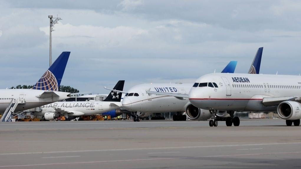 Guy Scores 120 Free Flights by Posing as Flight Attendant Before Getting Busted