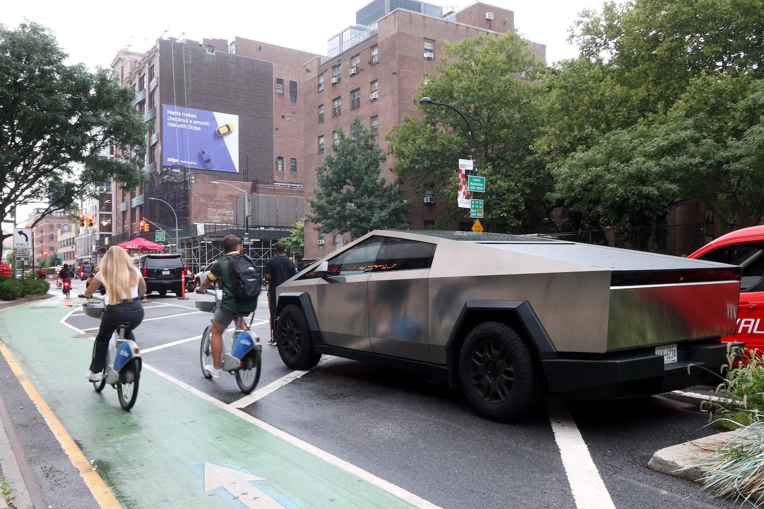 Original Tesla Founder Is Sad That Musk Made a ‘Truck That Looks Like a Dumpster’