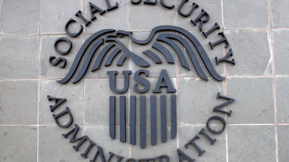 A Bug at Social Security Admin Has Been Rerouting Phone Calls to Random Offices