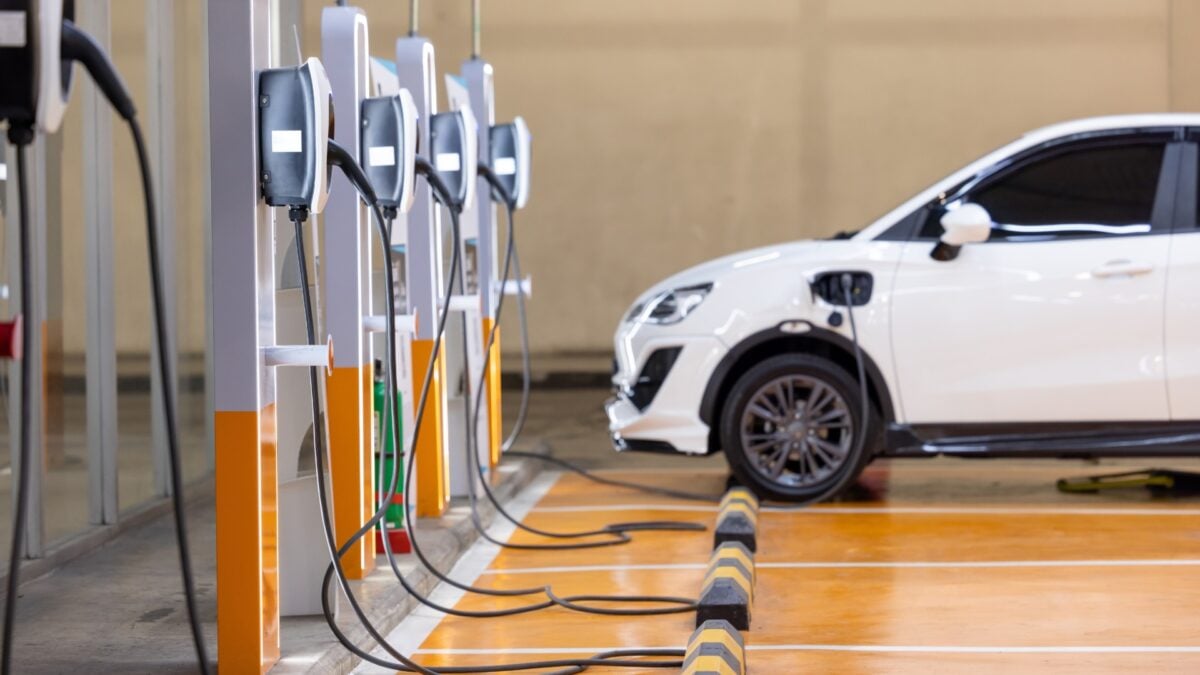 Looking to Buy an Electric Vehicle? You Should Do It Before October