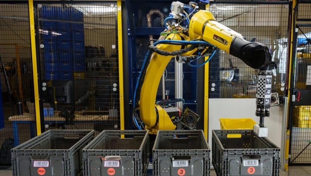 China Outpaces Rest of World in Working Robots