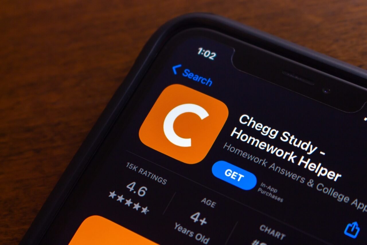 Chegg Lays Off Hundreds, Replaces CEO, All Because of AI