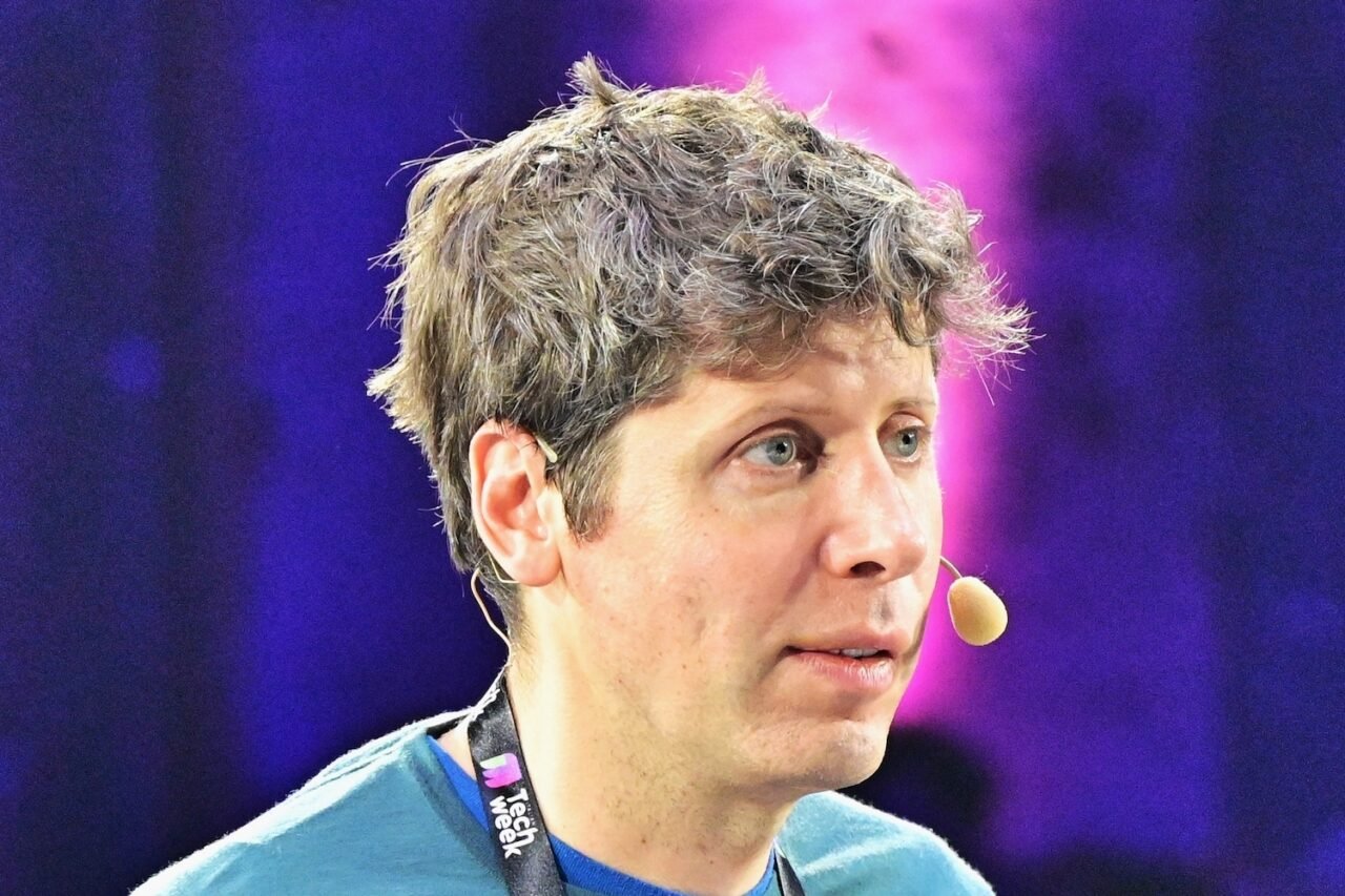 Why Is the AI Czar Already Saying OpenAI Won’t Get a Bailout?