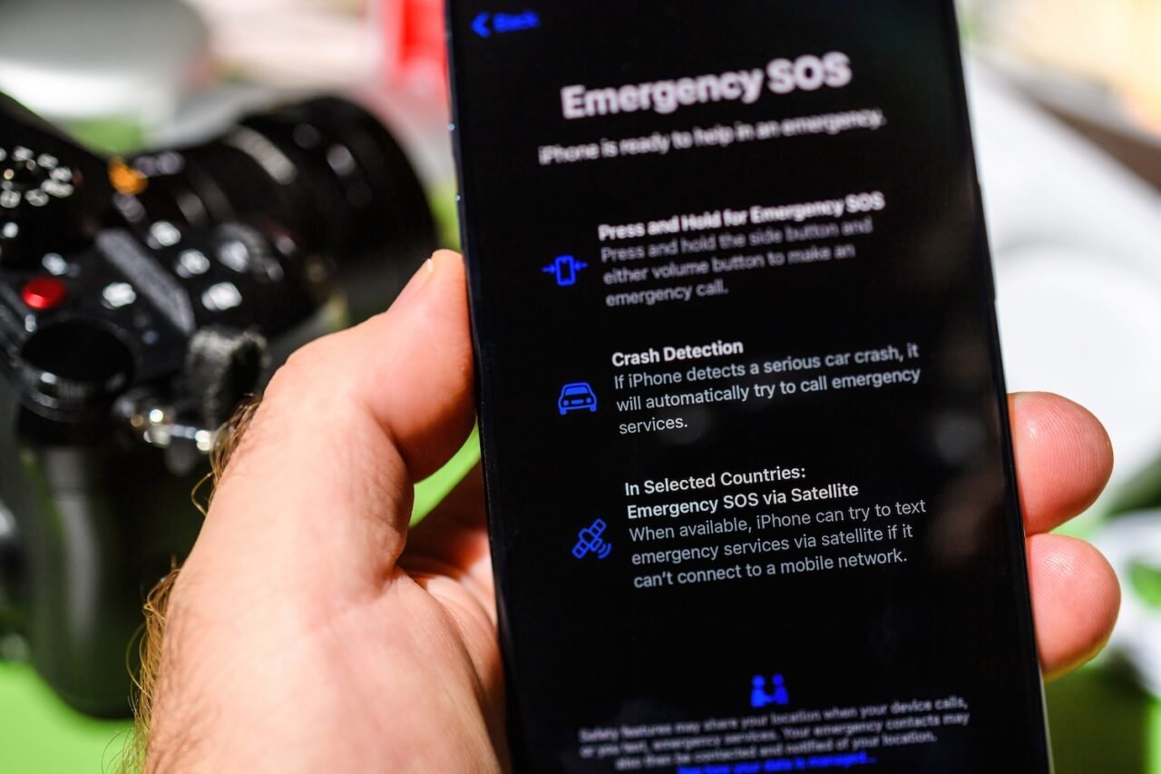 The Satellite Features on iPhones Will Actually Get Good Soon, Report Says
