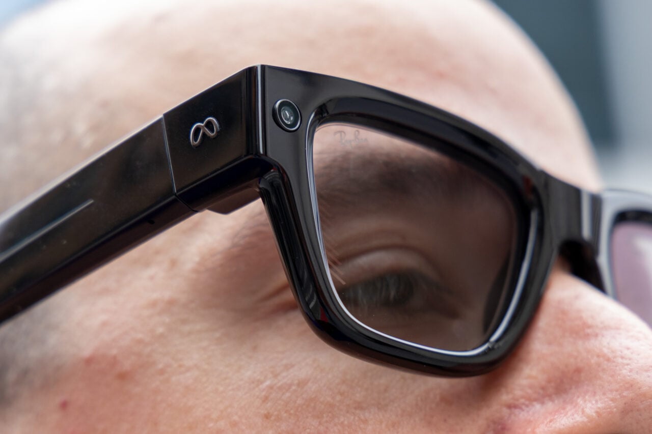 Nobody Seems to Agree on Smart Glasses