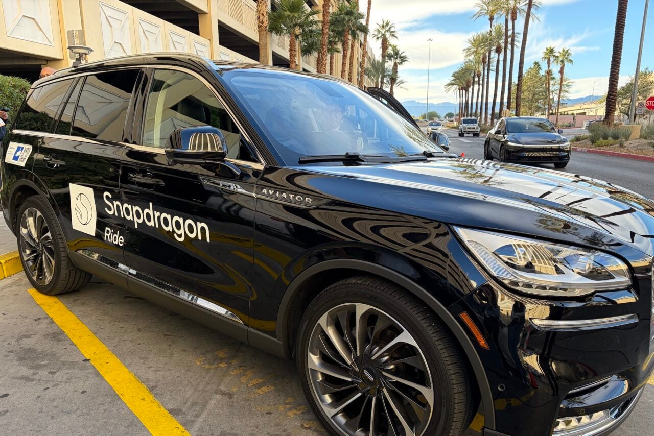 Qualcomm Wants You to Know That Its New Car Chip Has Multitasking Baked In