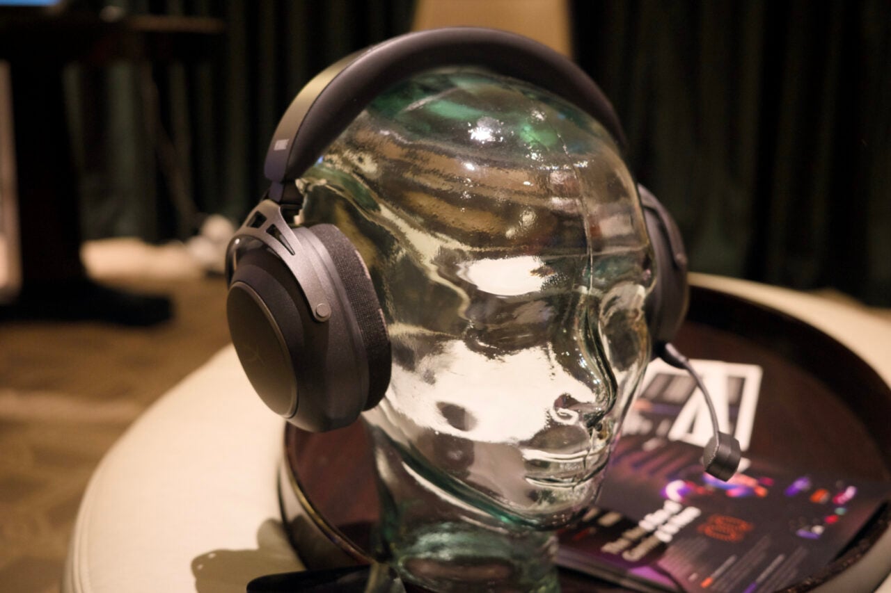 Can a Brain-Sensing Gaming Headset Finally Make Me a Pro Player?