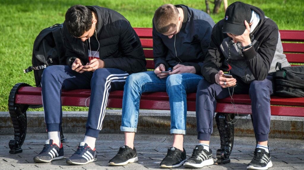 Spain to Ban Under-16s on Social Media as the World Goes All in on Age Verification