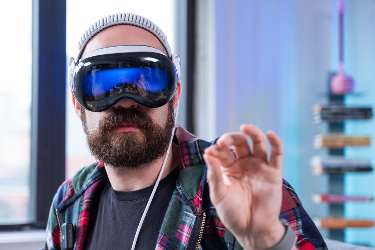 Steam Gaming Has Arrived on Apple Vision Pro, and It’s Unexpectedly Glorious