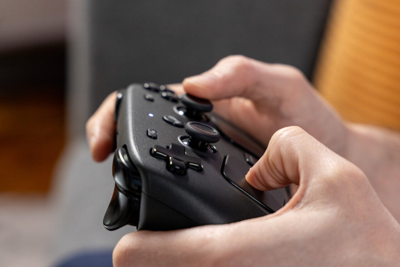 The Steam Controller Has the Funniest Easter Egg if You Ever Drop It