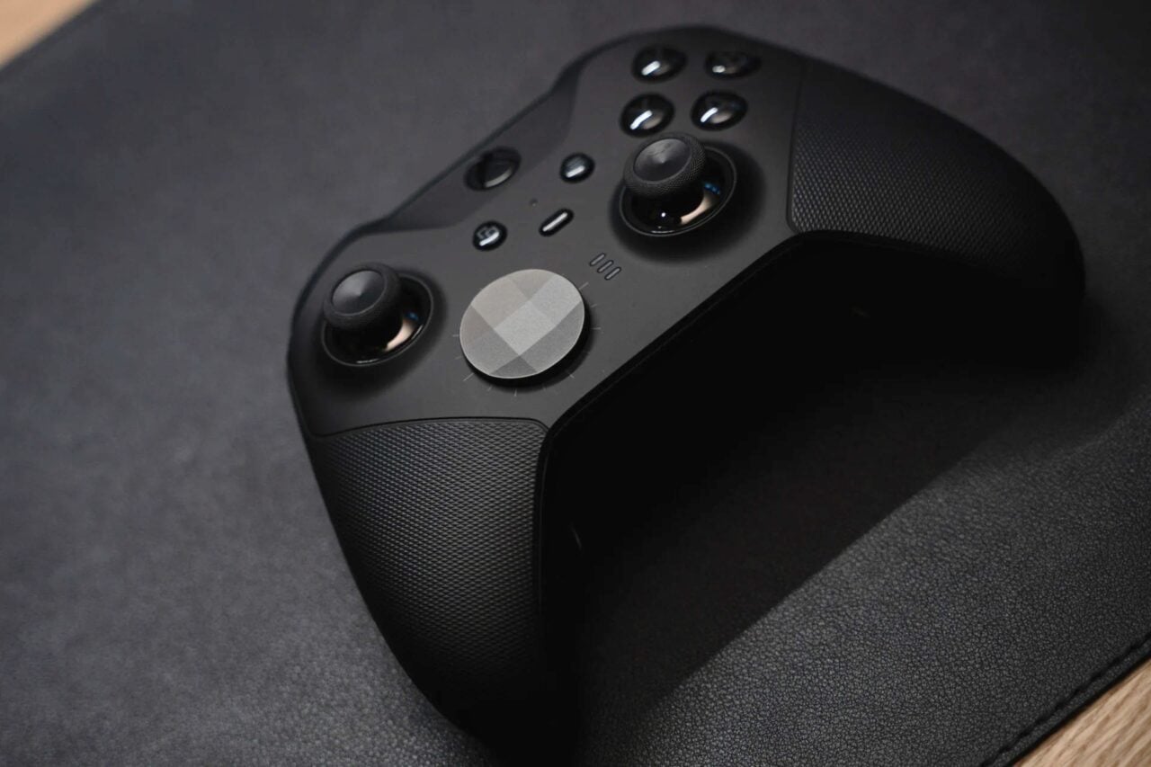 Xbox’s Next Elite Controller Looks So Bizarrely Uncomfortable