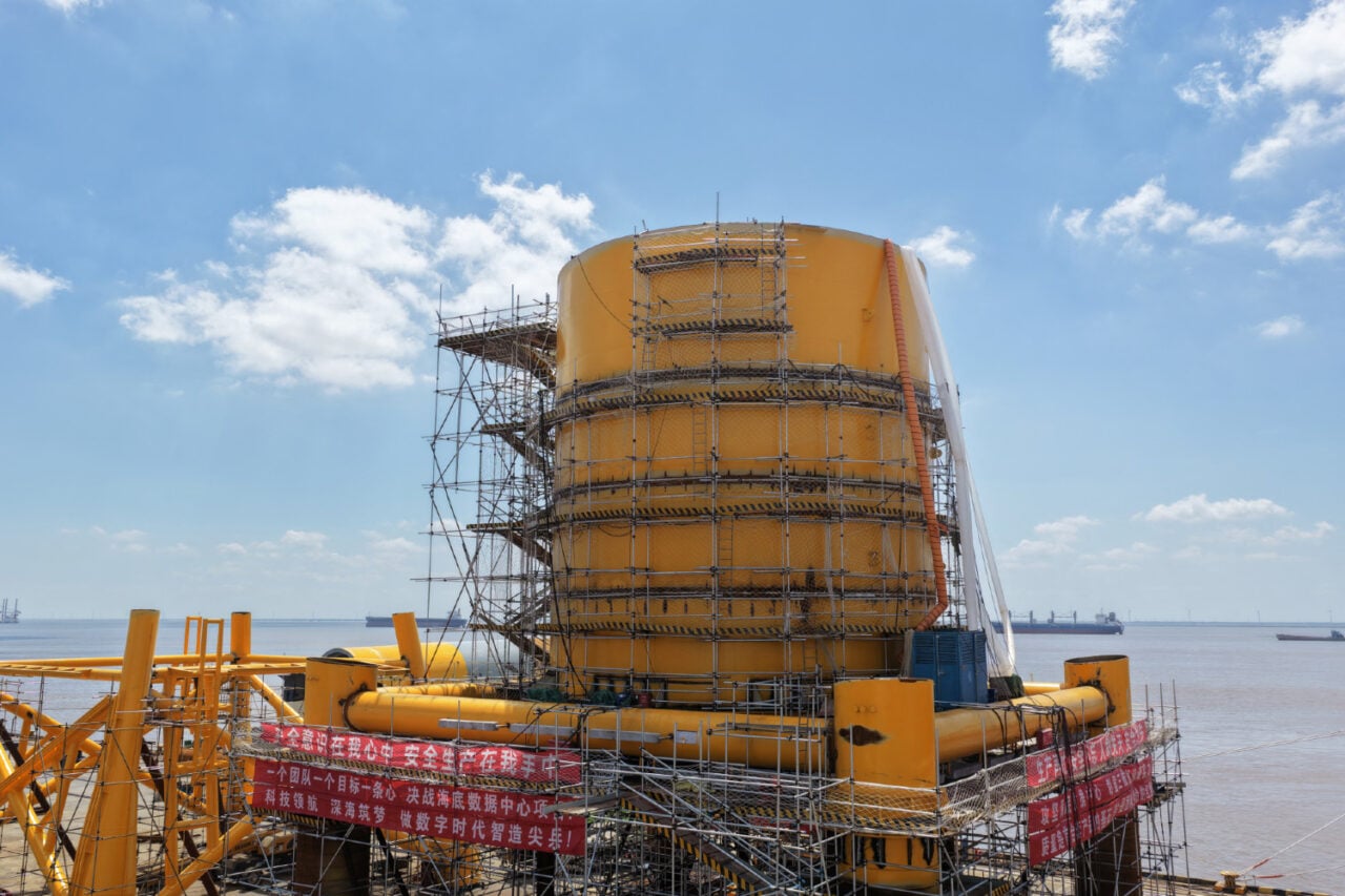 China Turns on the World’s First Underwater Data Center
