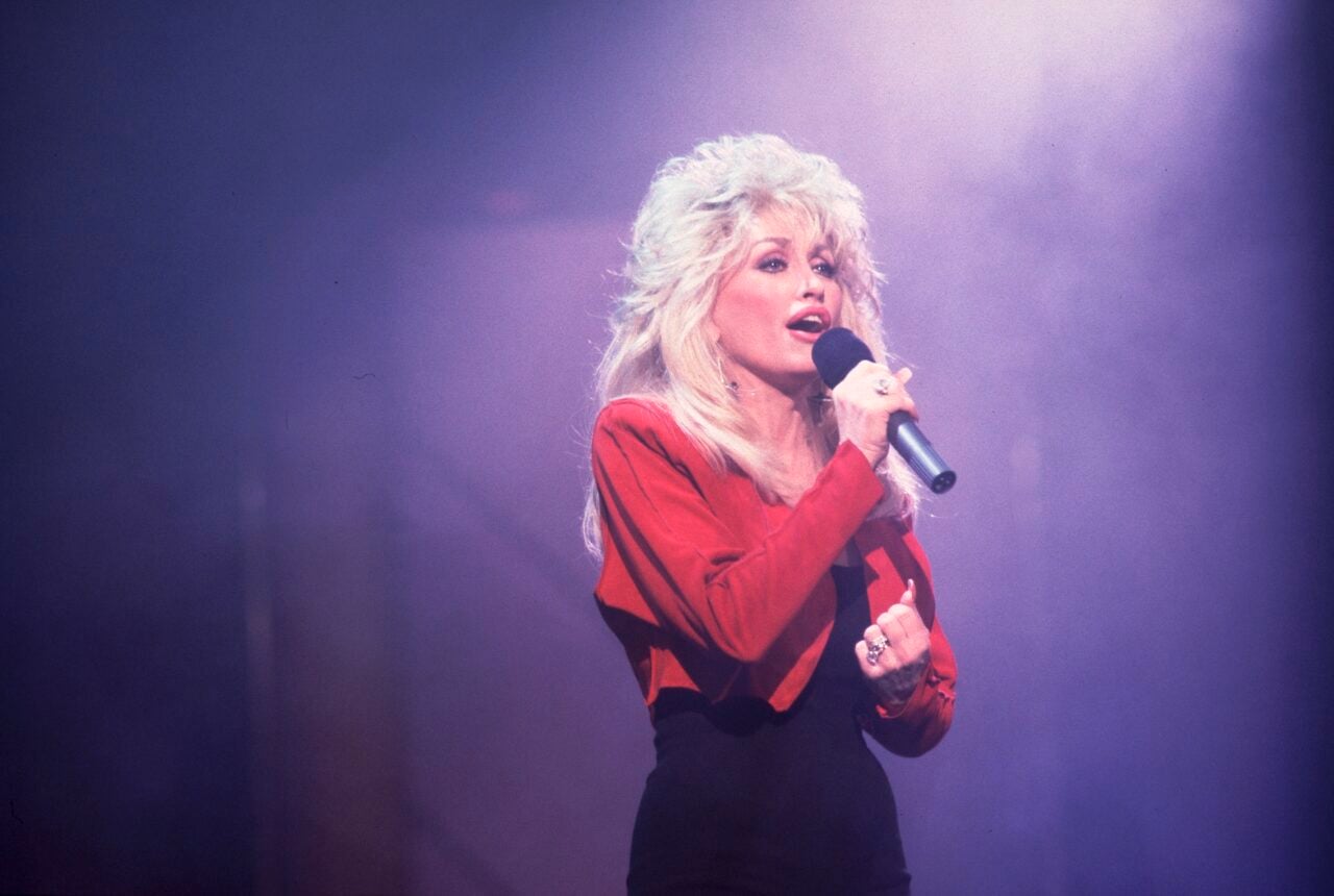 Dolly Parton’s Sister Asks People to Stop Posting AI Slop of the Legendary Singer